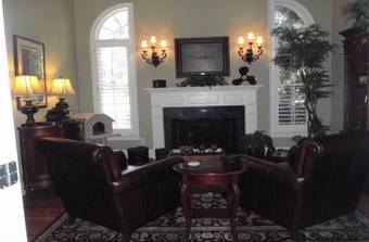 Formal Living Listing photo 10