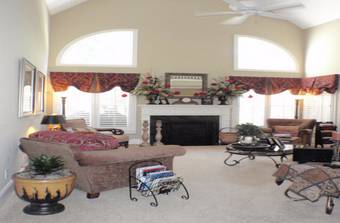2-Story family Listing photo 5